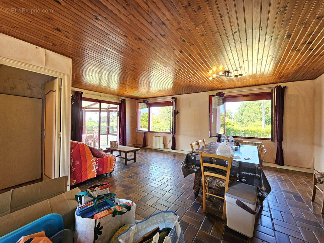 Maison - Jardin - Garage - photo 5