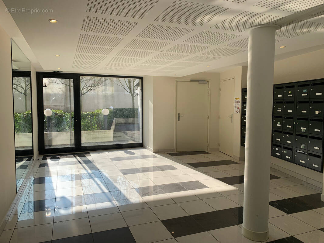 Secteur boulevard pasteur - residence 2009 - appartement type 3 de 80 m2 + parking couvert - photo 16