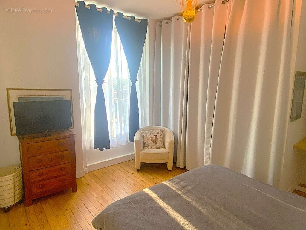 Appartement à NEUVILLE-SUR-SAONE