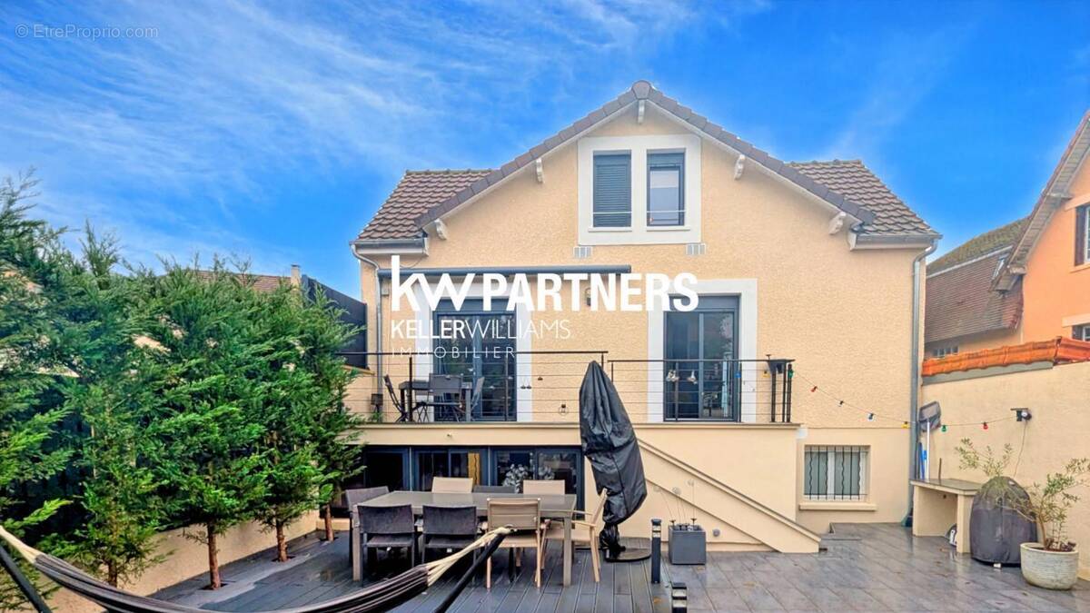 Maison à MONTMORENCY