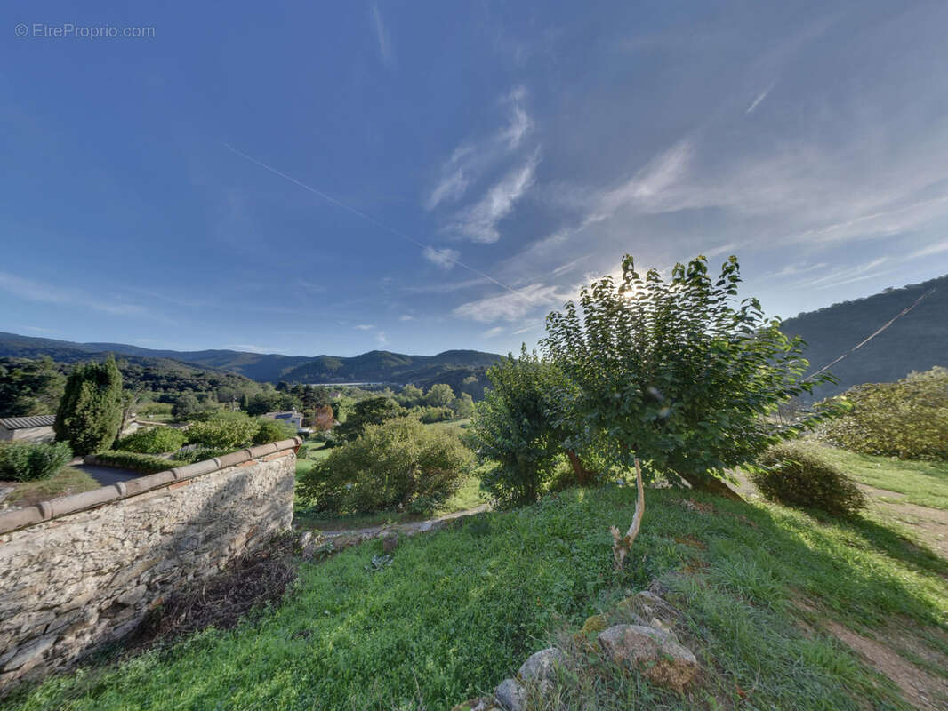 Maison à SAINT-FORTUNAT-SUR-EYRIEUX