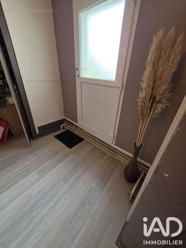 Commerce 355 m² à Verneuil  - photo 6