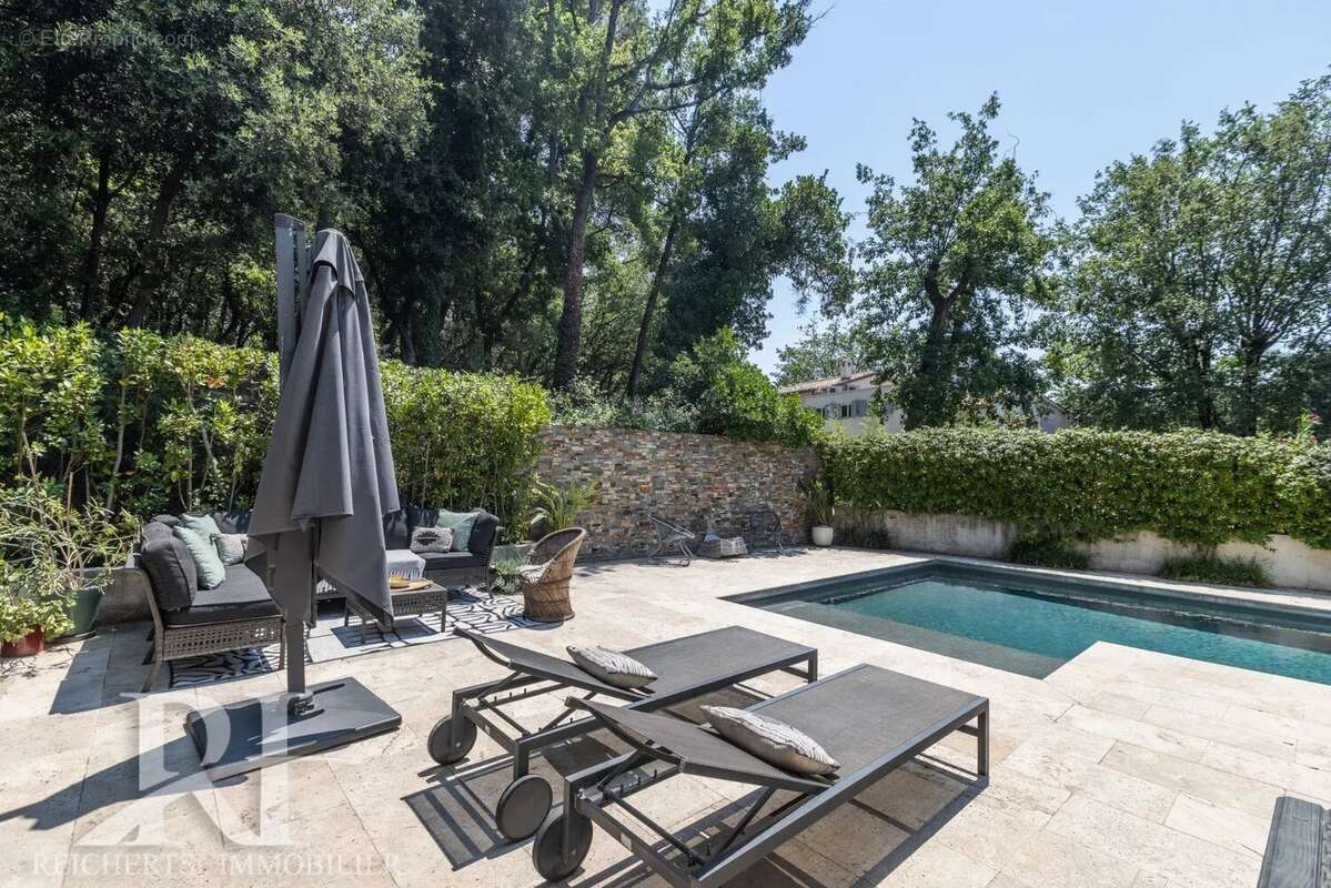 Demeure Valbonne avec piscine - photo 2