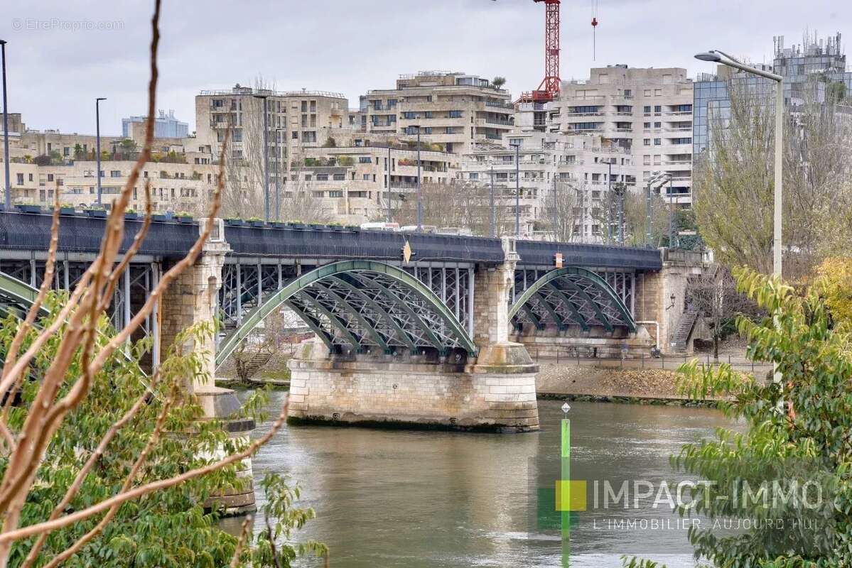 Appartement à COURBEVOIE