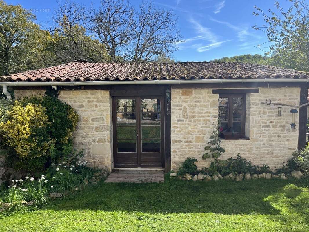 Maison à NANTEUIL-EN-VALLEE