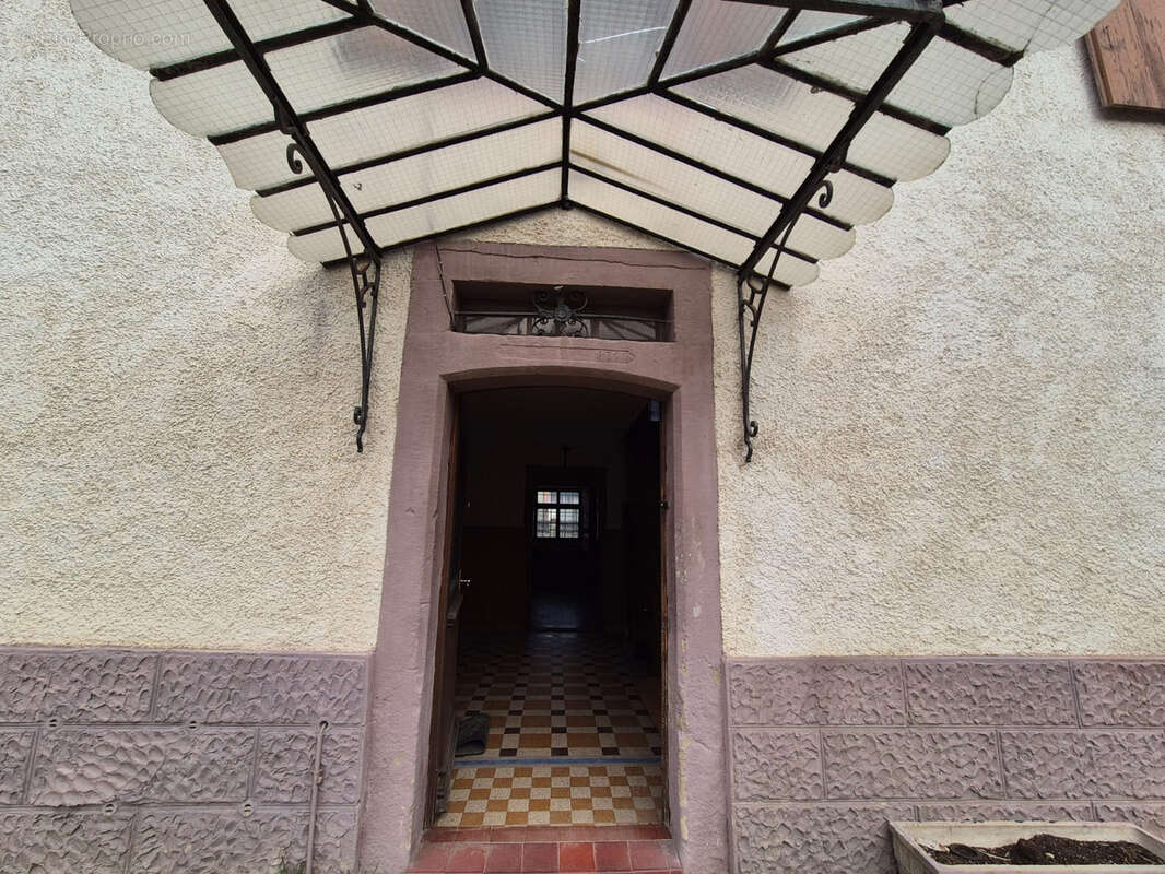 Maison à STEINBRUNN-LE-HAUT