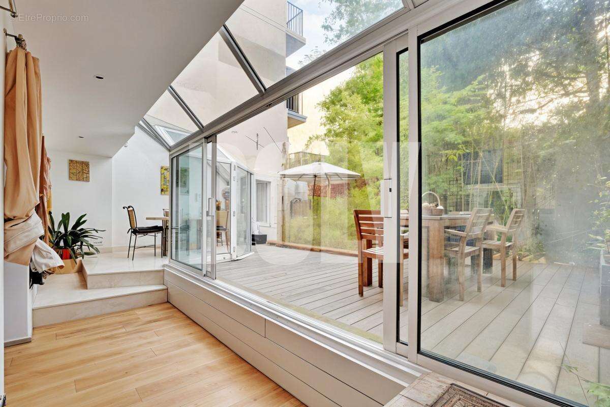 Appartement à PARIS-20E