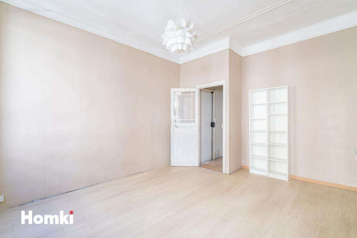 Appartement à MARSEILLE-6E