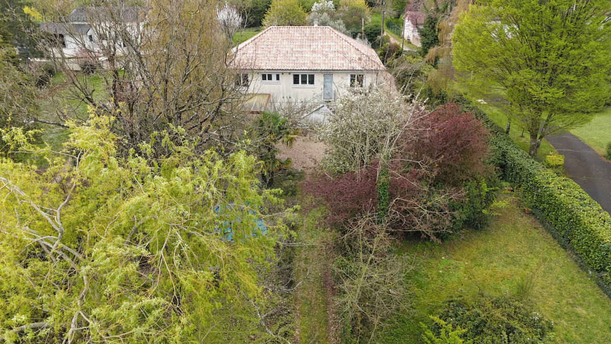 Maison à BUXEROLLES