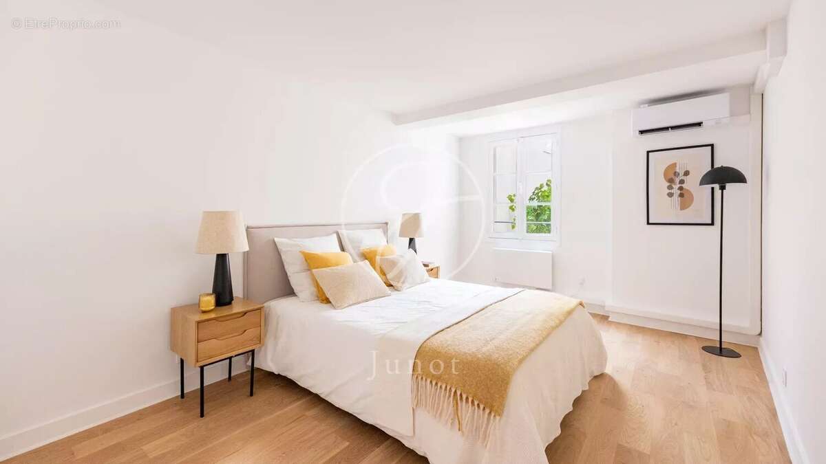 Appartement à PARIS-4E