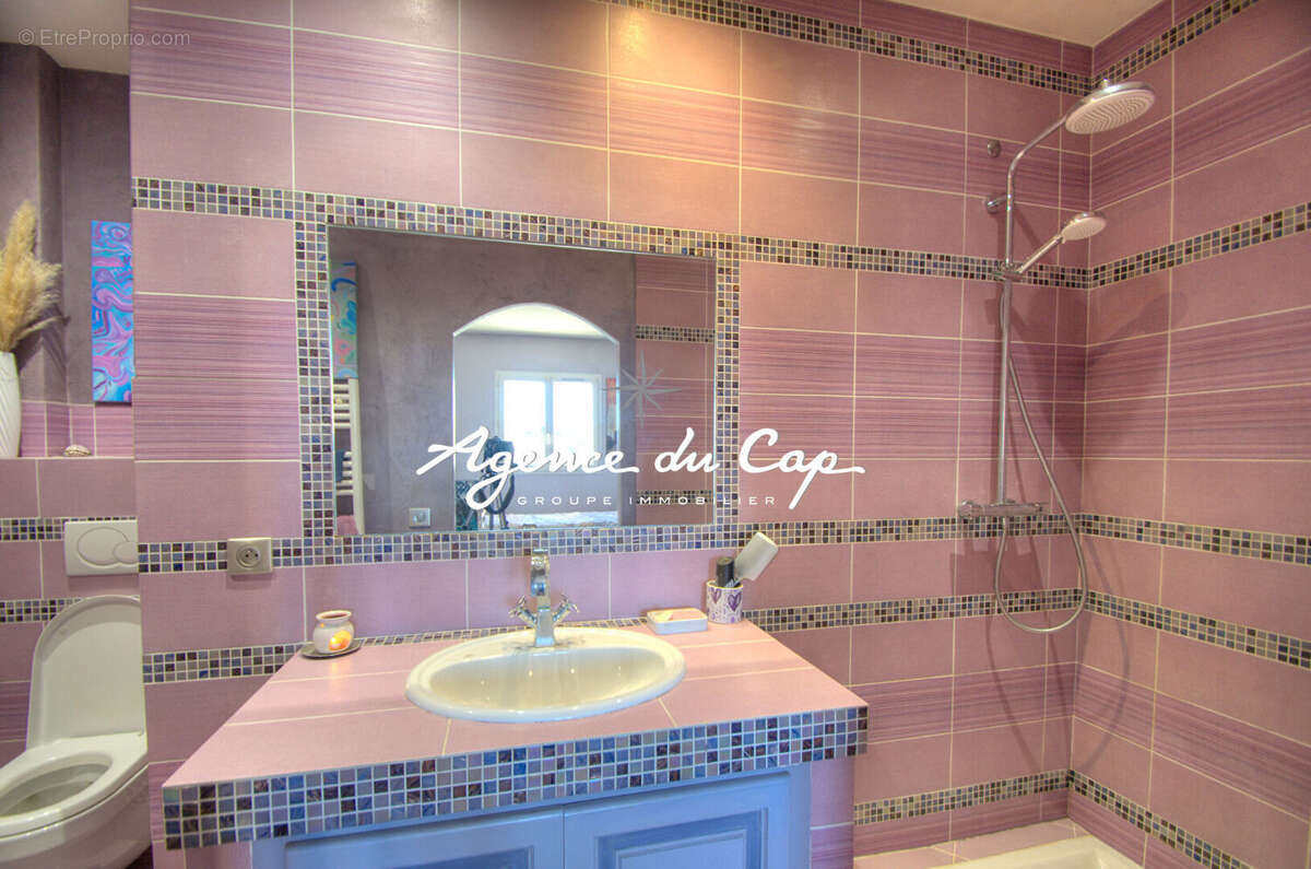 Maison à BAGNOLS-EN-FORET