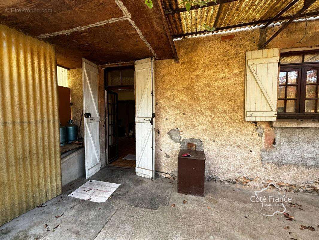 Maison à BAGNAC-SUR-CELE