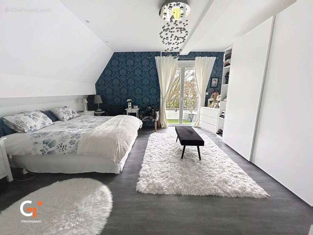 Maison à SAINT-PIERRE-DES-FLEURS