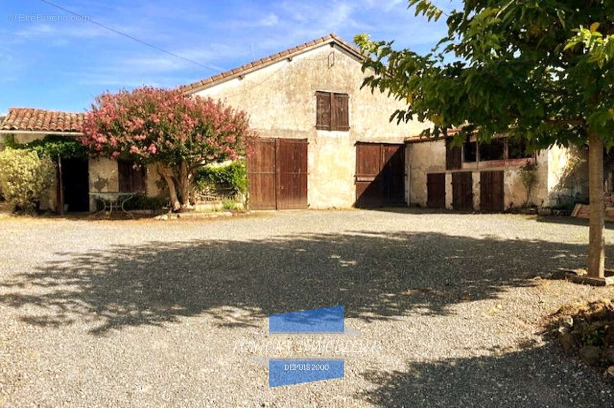 Maison à SAINT-PANDELON