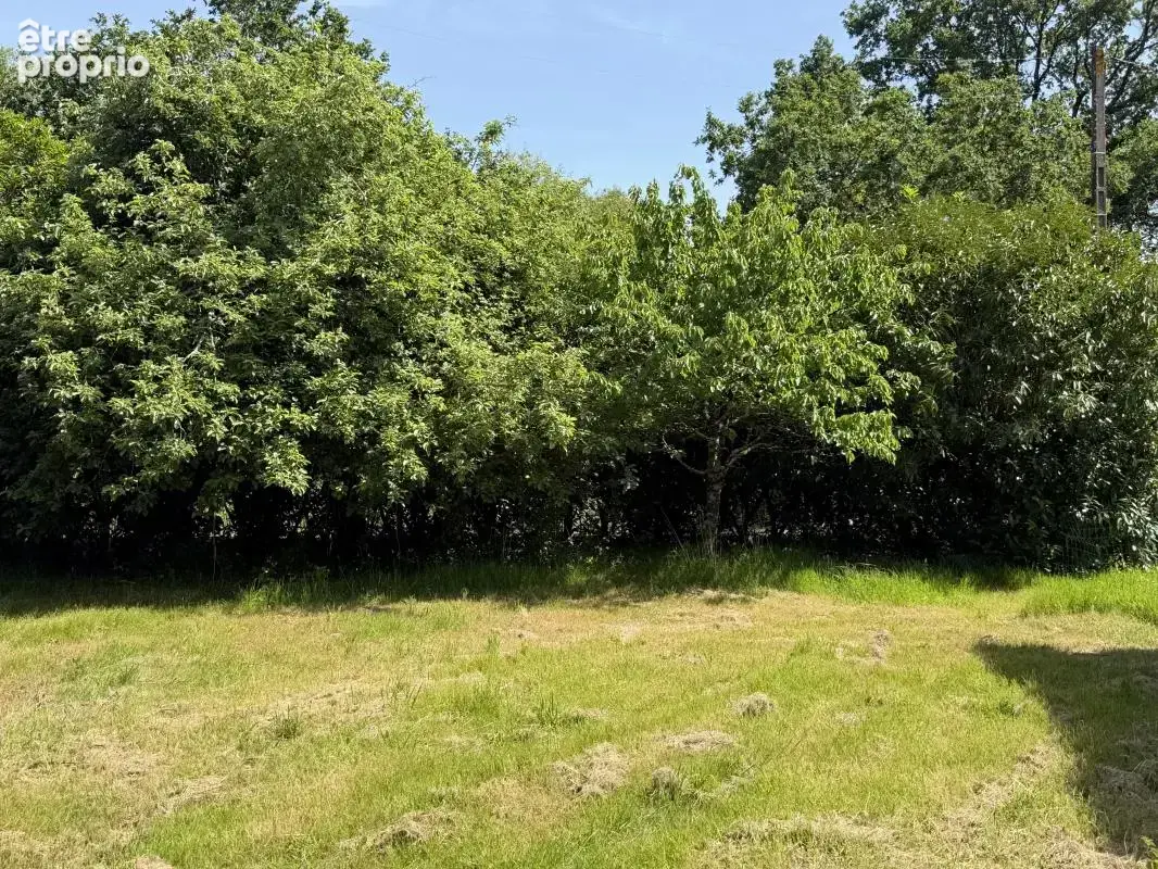 Terrain à LE CELLIER
