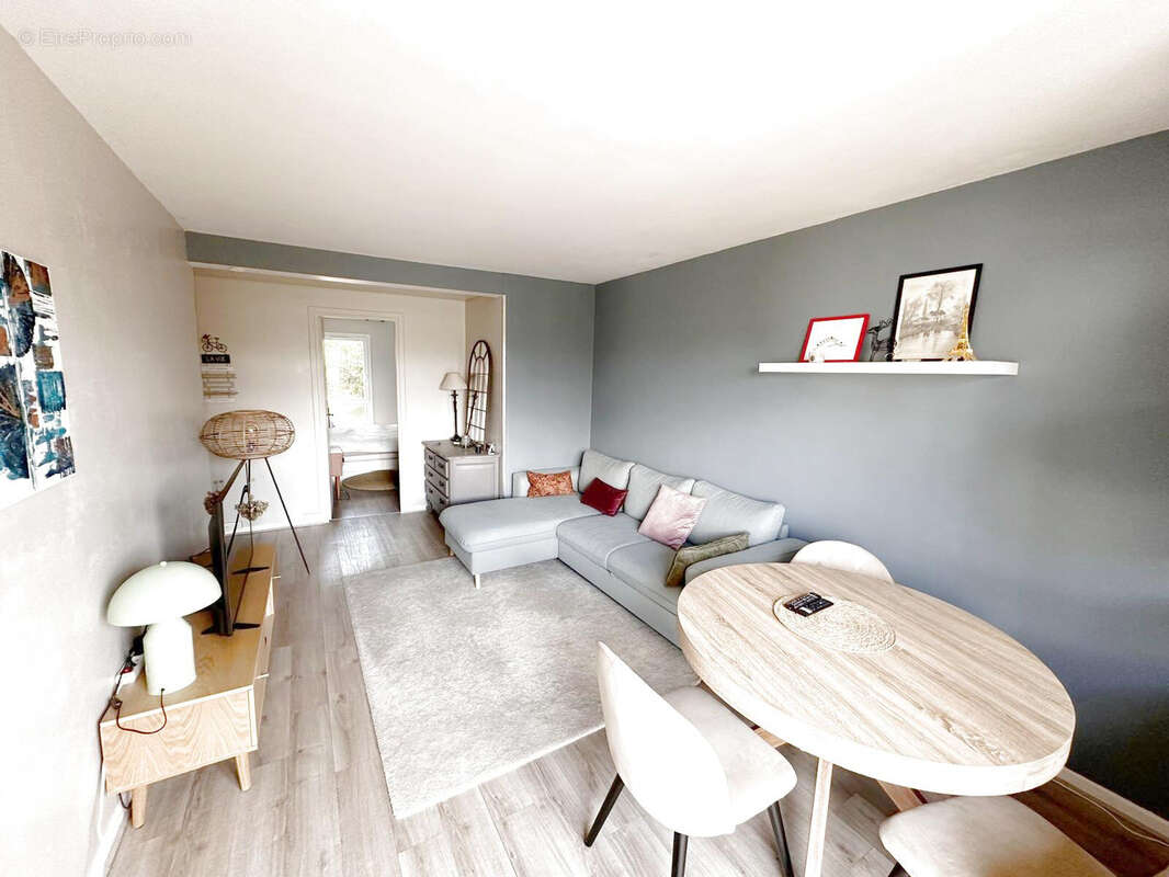 Appartement à L'HAY-LES-ROSES