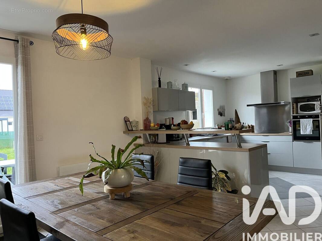 Photo 1 - Maison à GUILLY