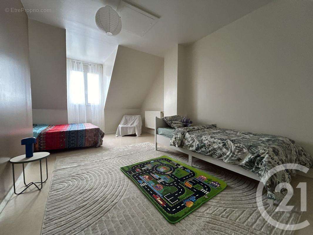 Maison à PONT-SAINTE-MAXENCE