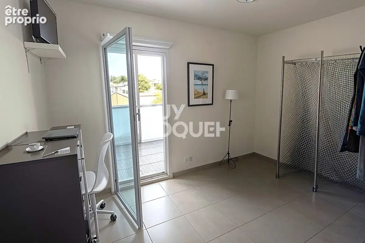 Appartement T3 Près d'Arènes 65 m2 + double terrasse + garage - photo 7