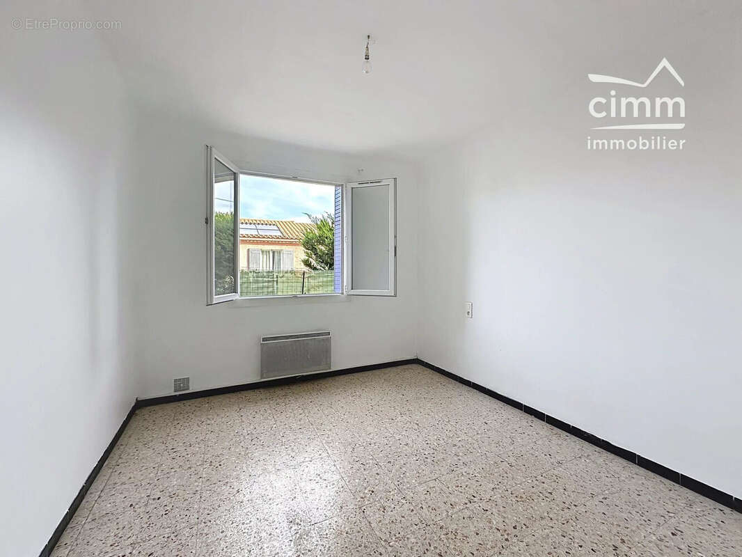 Appartement à L'ISLE-SUR-LA-SORGUE