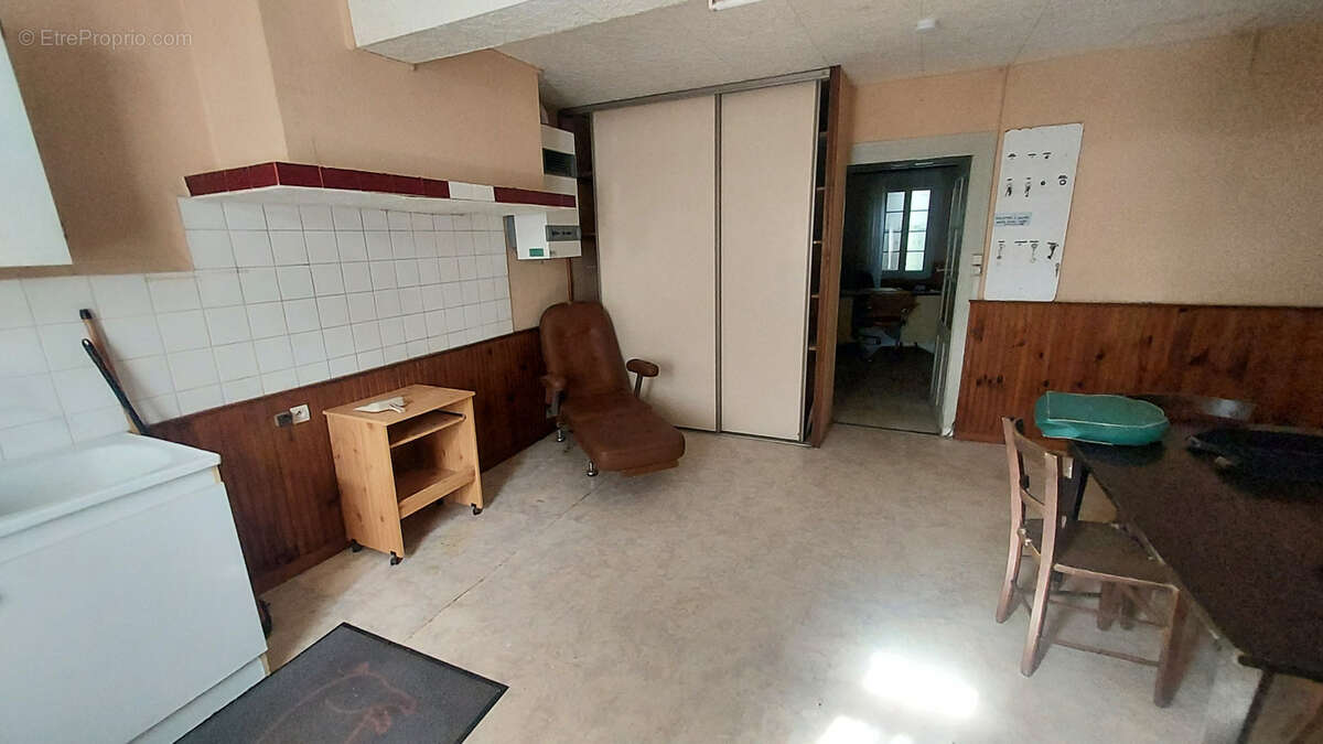 CINTEGABELLE-Corps de ferme 7 pièces 300 m2 - photo 5