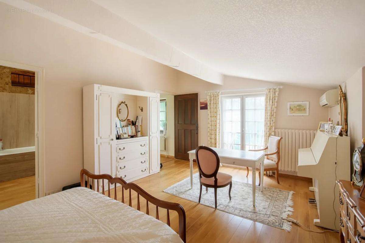 Maison de 5 pièces de 134 m² à Pézenas - photo 18