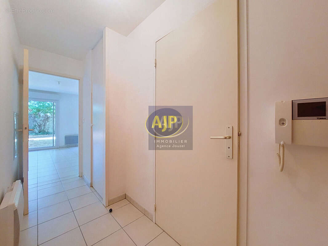 Saint-Sébastien sur Loire -Appartement studio de 34 m² - photo 2