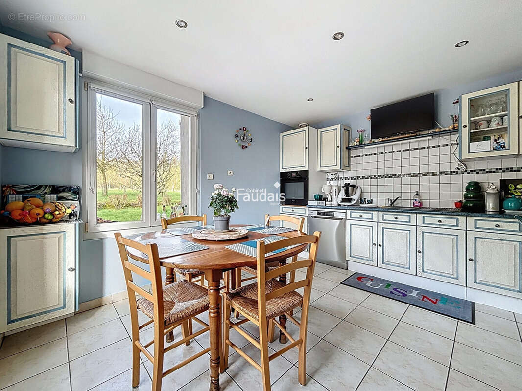 Maison 127 m² à Villers-Bocage  - photo 4