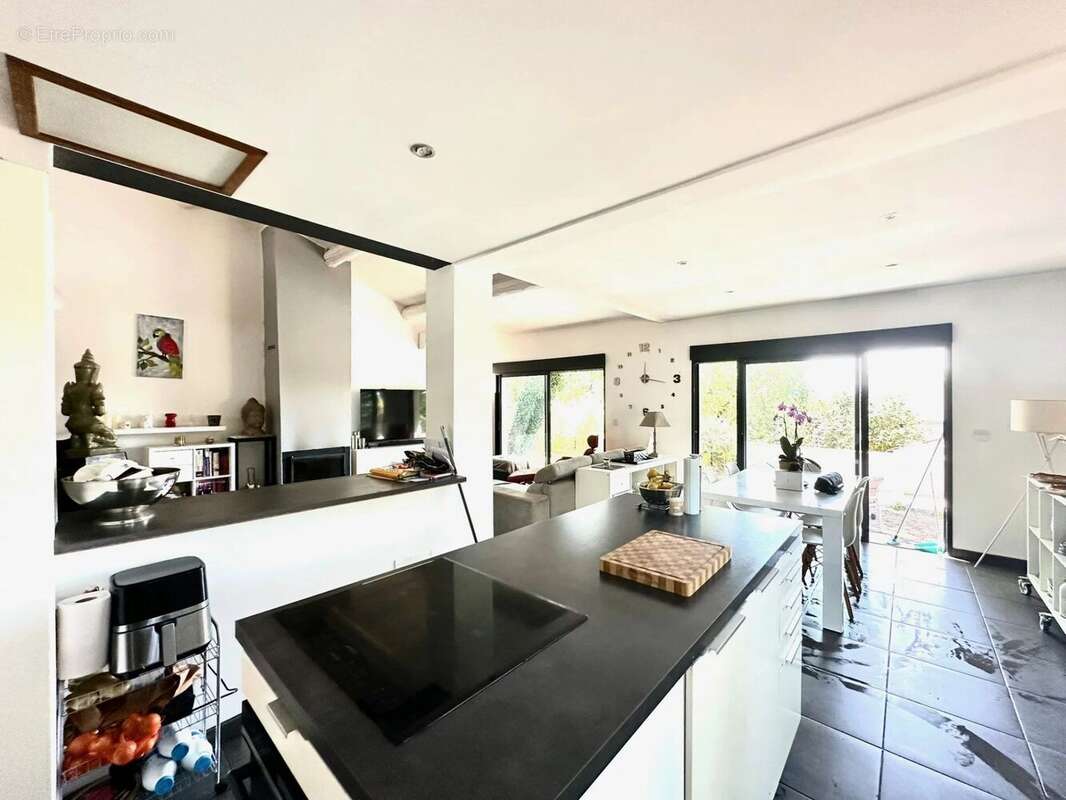 Maison à POURRIERES