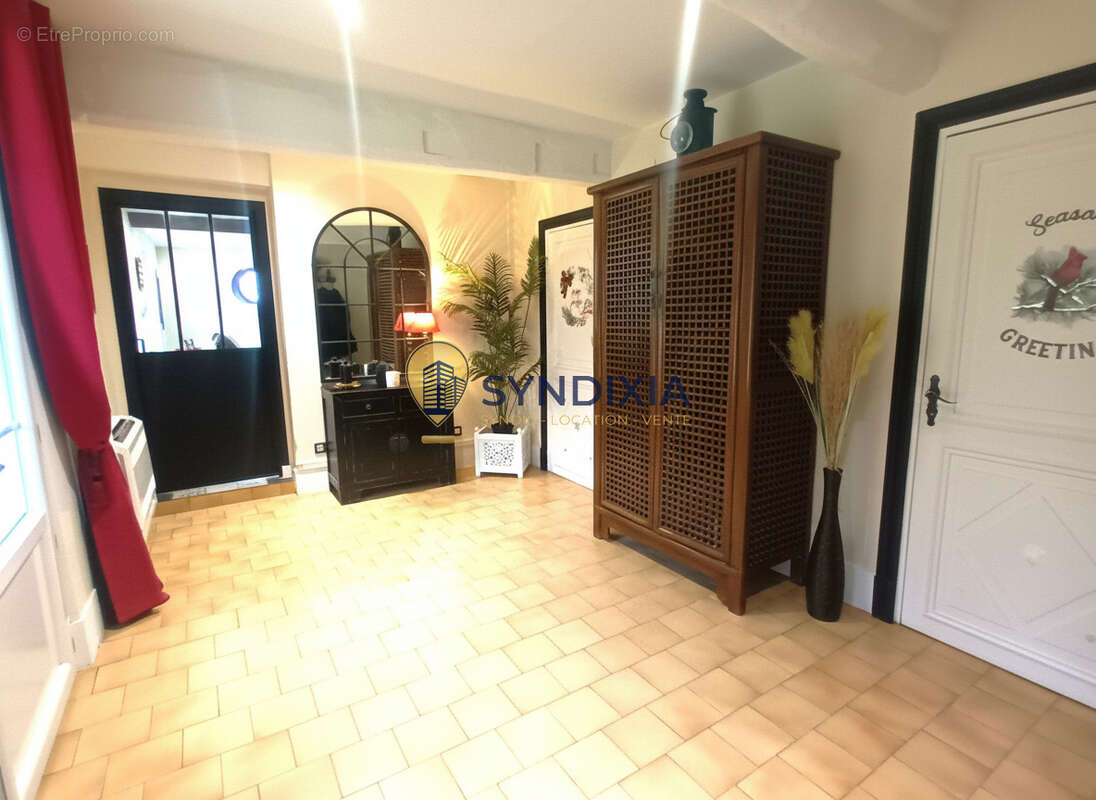 Maison à VERT-EN-DROUAIS