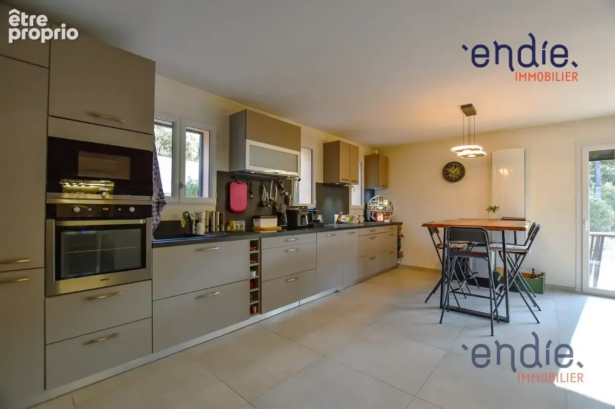 Maison 7 pièces 203 m² à vendre à Lorgues (83510) - photo 4