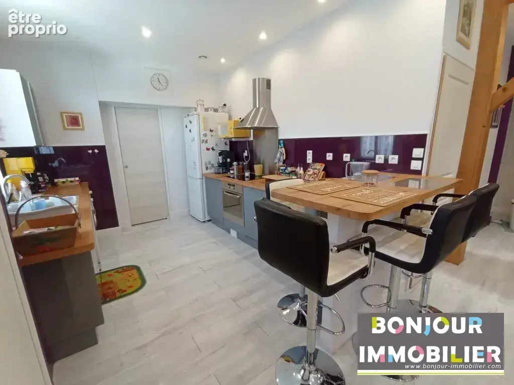 Appartement 3 pièces 70 m² à vendre à Saint-Laurent-Du-Pont (38380) - photo 3
