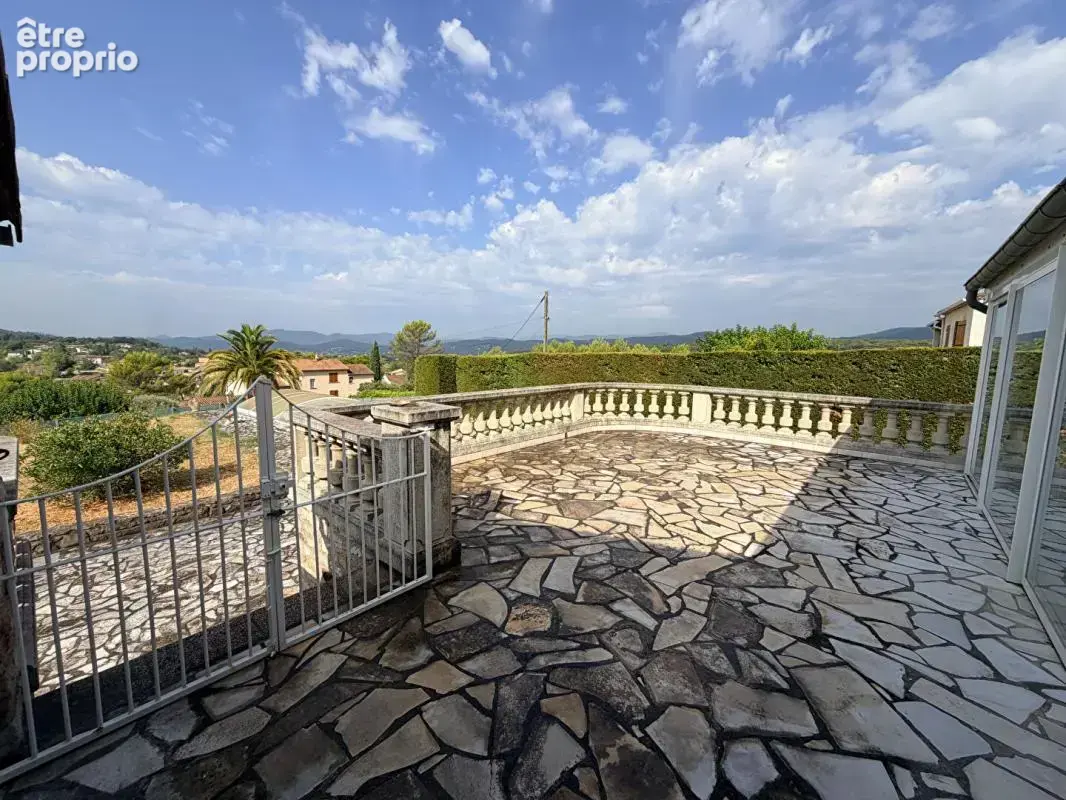 Villa Rousson 6 pièce(s) 151.94 m2 + 5 garages - photo 7