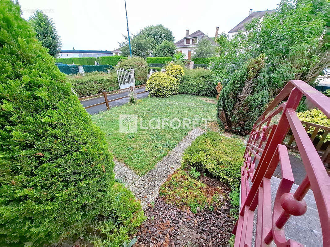 Maison à BAILLY-ROMAINVILLIERS