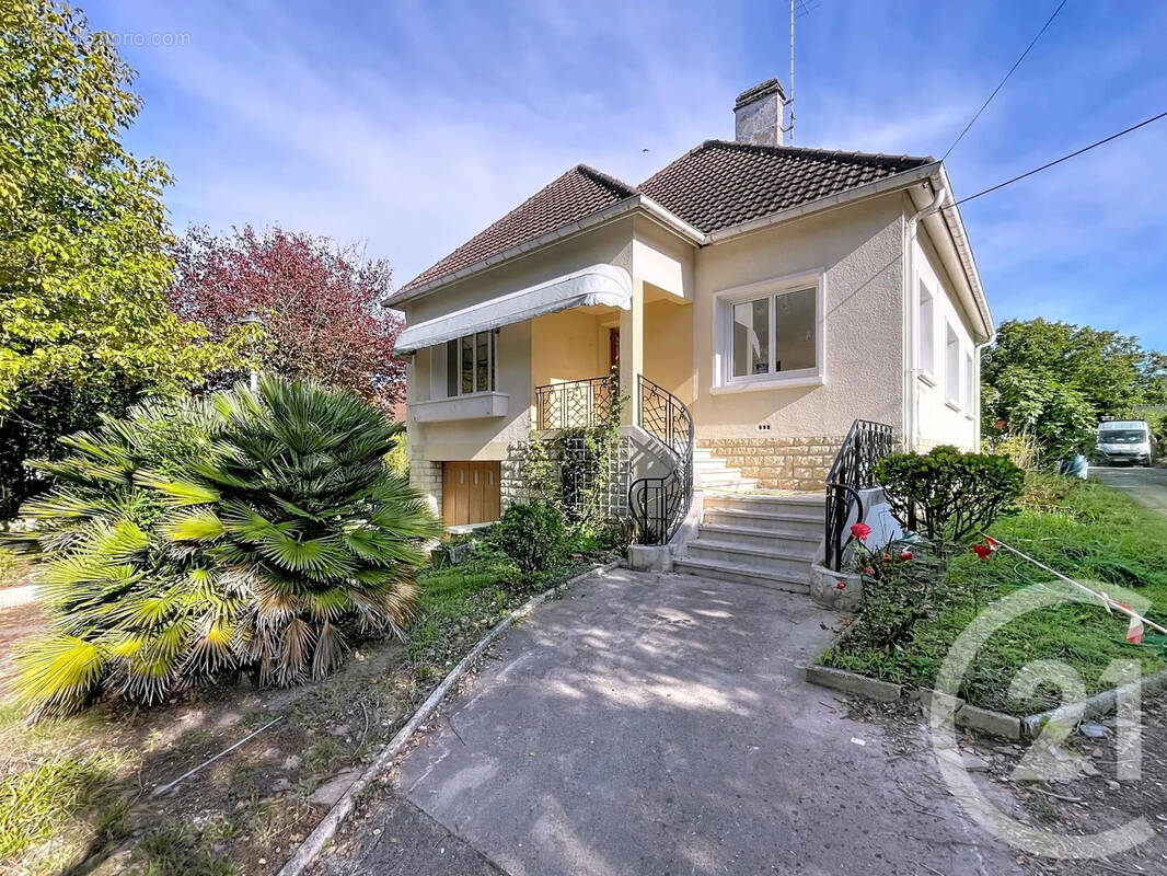 Maison à SAINT-ANDRE-LES-VERGERS