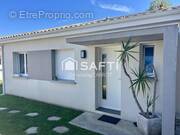 Photo 1 - Maison à IZON