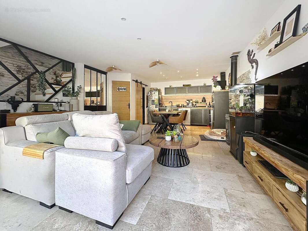 Photo 6 - Maison à ENTRAIGUES-SUR-LA-SORGUE