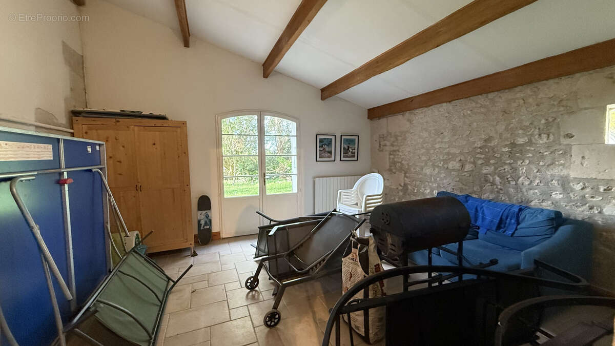 Maison à MORTAGNE-SUR-GIRONDE