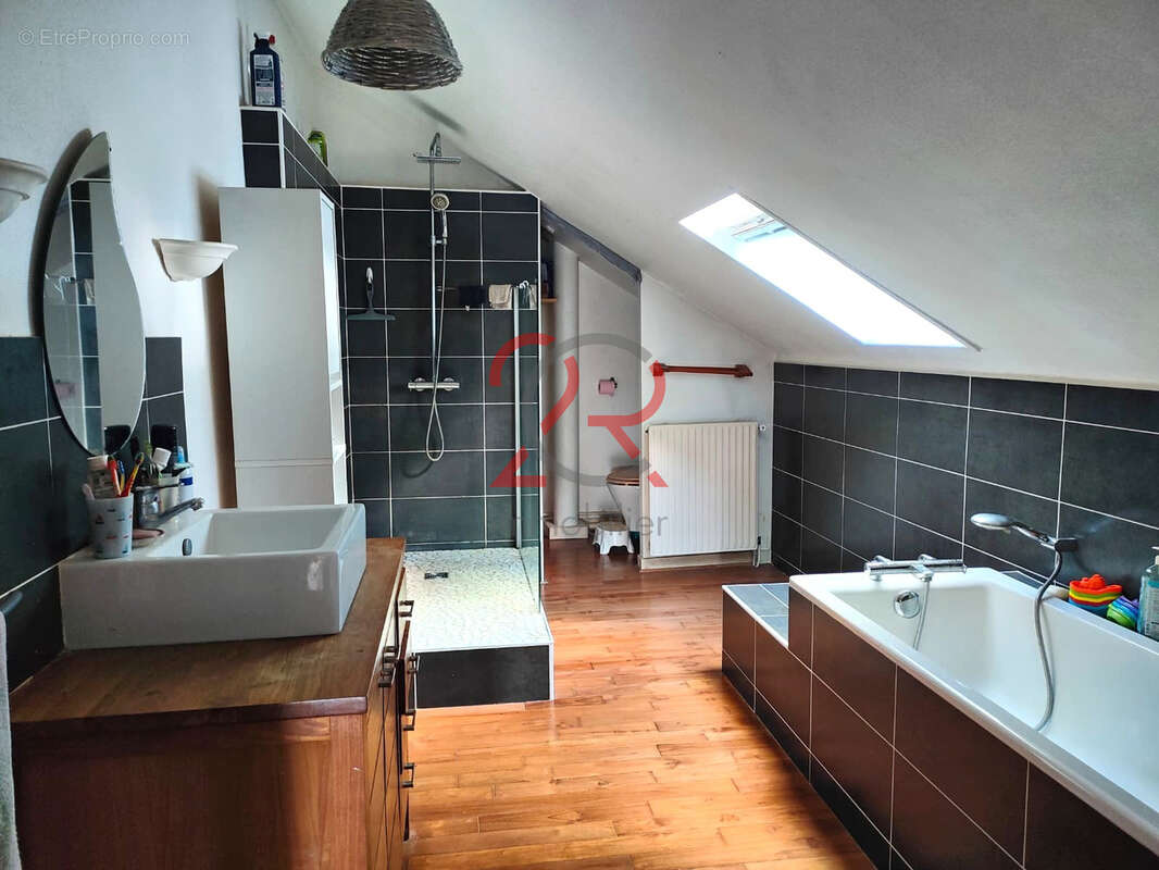 Achat maison en pierre 6 pièces 169 m2, avec jardin et garage - Saint-Thonan - photo 5