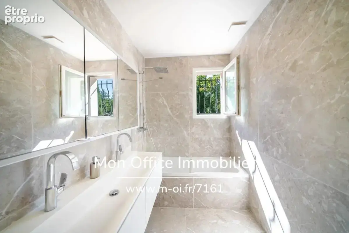 Référence : 7161-PAN - Maison 5 pièces de 120 m² avec piscine à Aix-en-Provence - photo 18