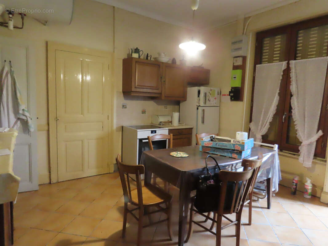 Maison à SAINT-BONNET-DE-ROCHEFORT