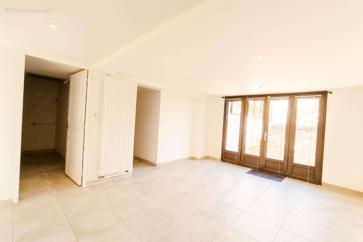 Maison à LA VILLEDIEU-DU-CLAIN