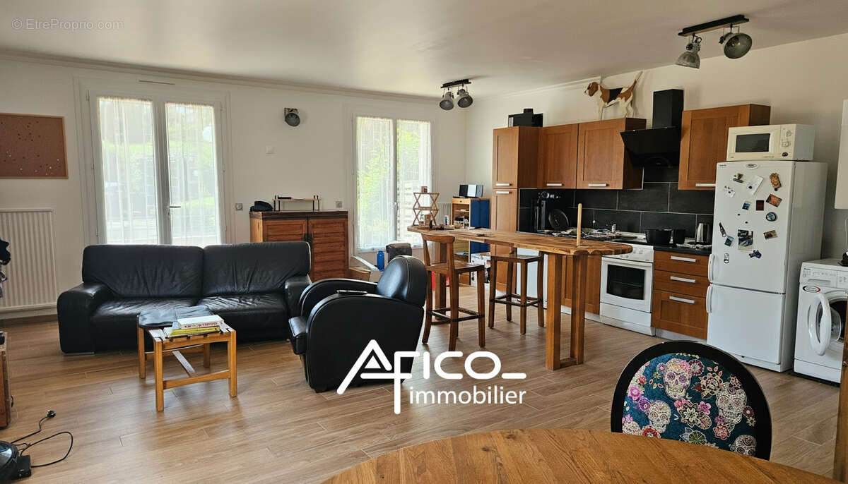 Appartement à SAINT-CYR-SUR-LOIRE