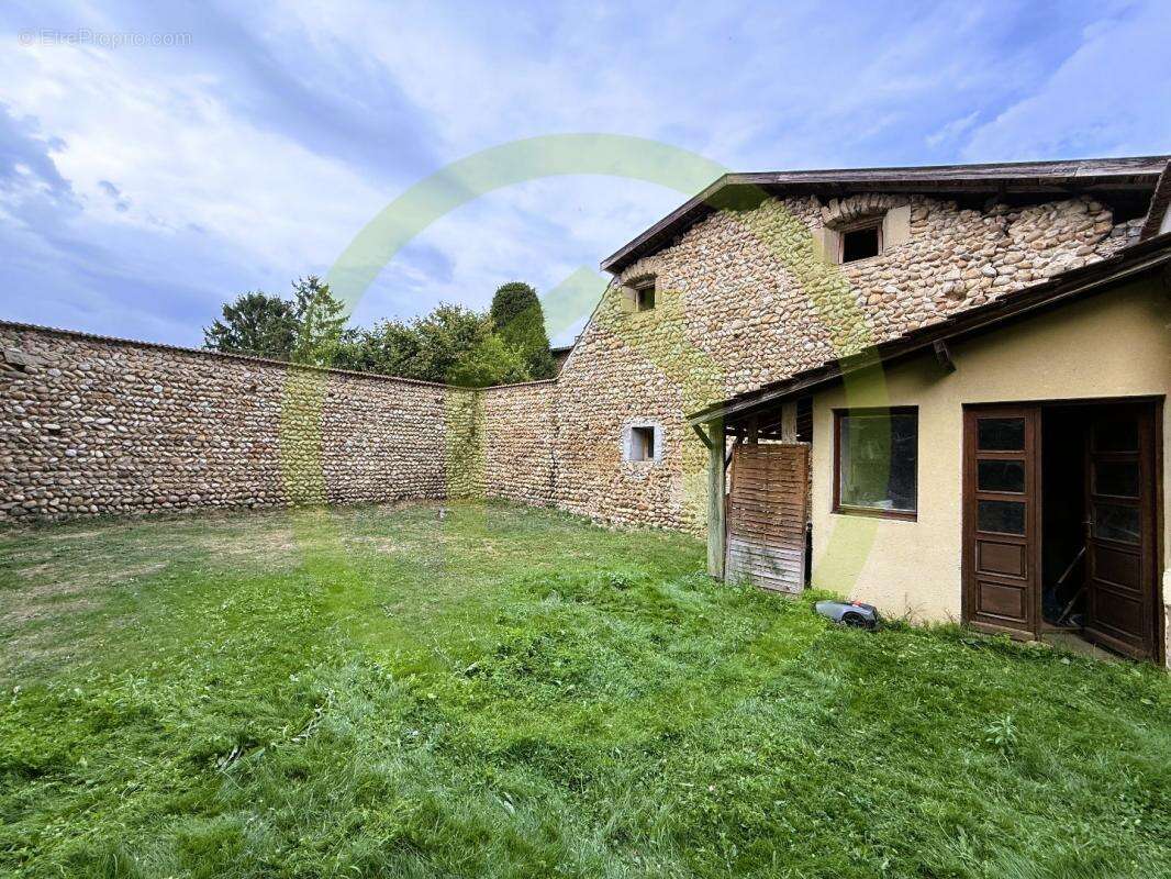 Maison à JARCIEU