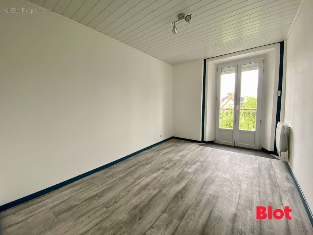 Appartement à SAINT-MEEN-LE-GRAND