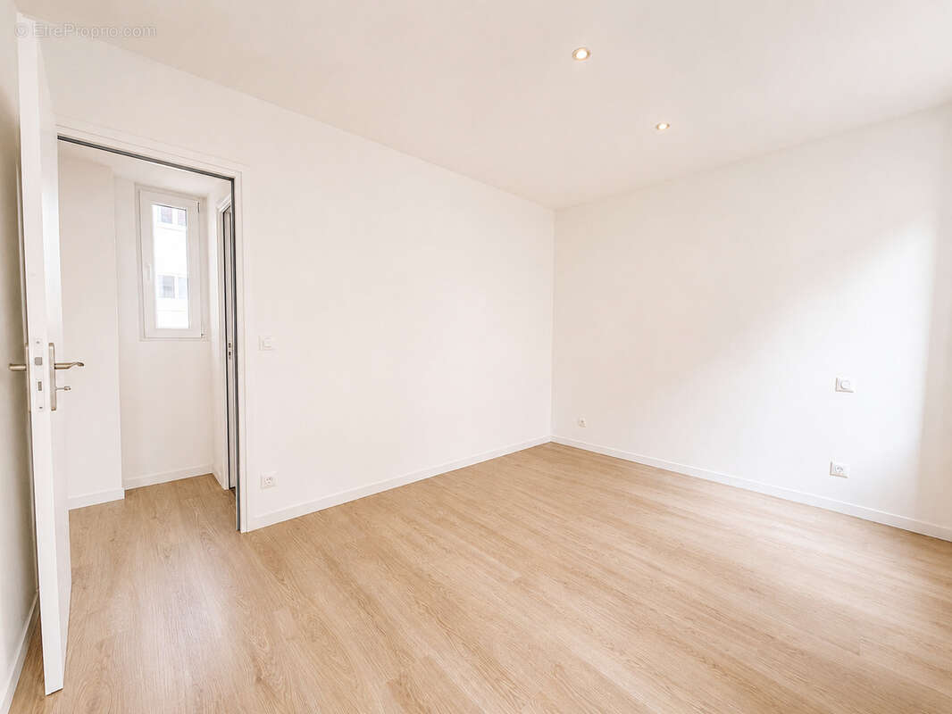 Vieux Puteaux Centre   Appartement 3 pièces de 48,33 m2 entièrement rénové - photo 10