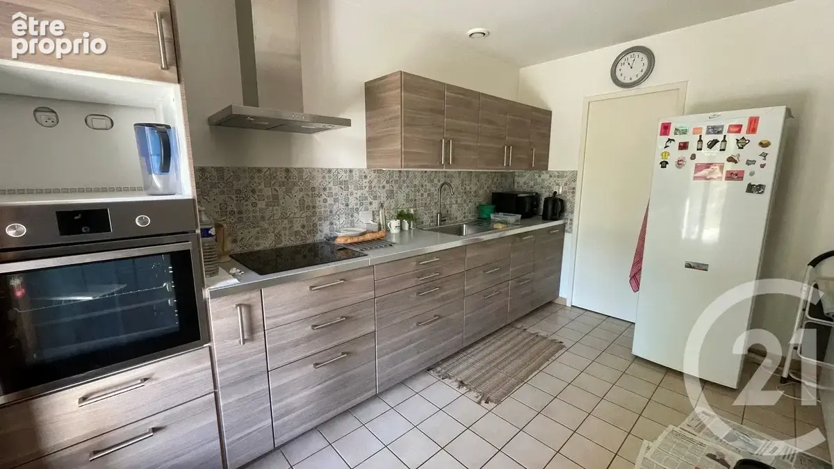 Maison 5 pièces 147 m² à vendre à Saint-Martin-De-Laye (33910) - photo 3