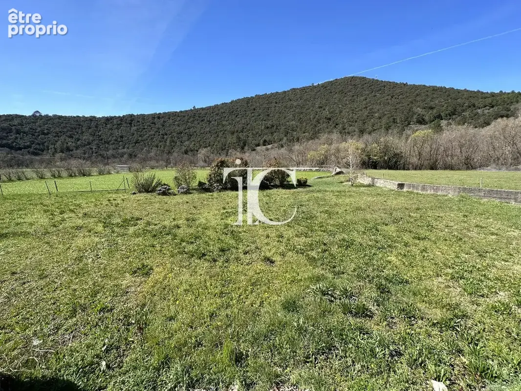Maison ancienne de caractere avec piscine sur 3190m² de terrain - photo 2