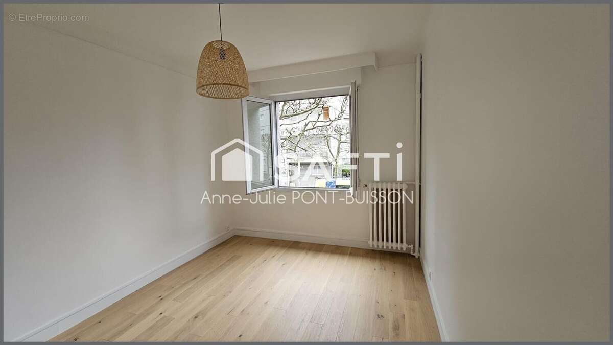 Photo 6 - Appartement à COURBEVOIE