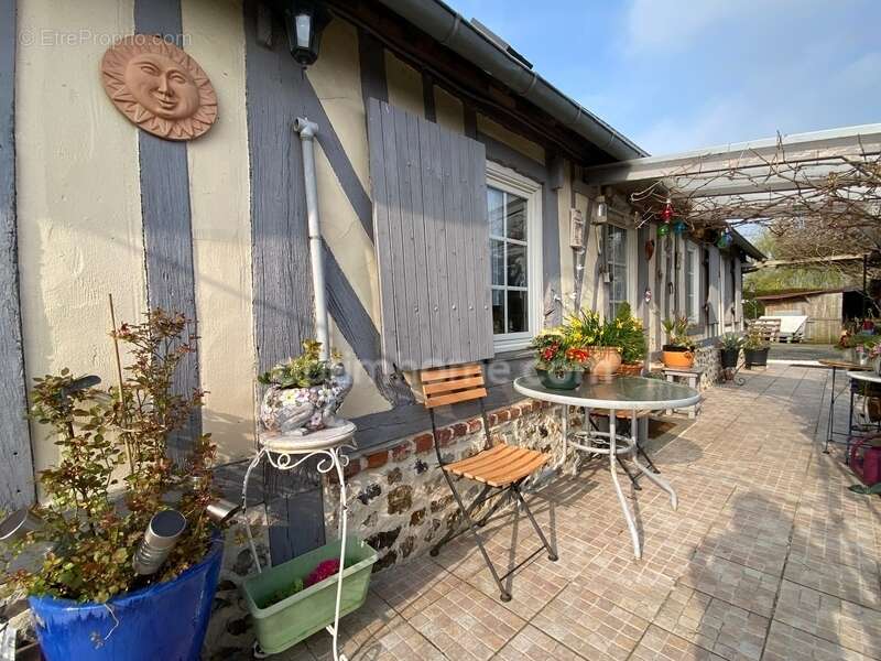 Maison à QUETTEVILLE